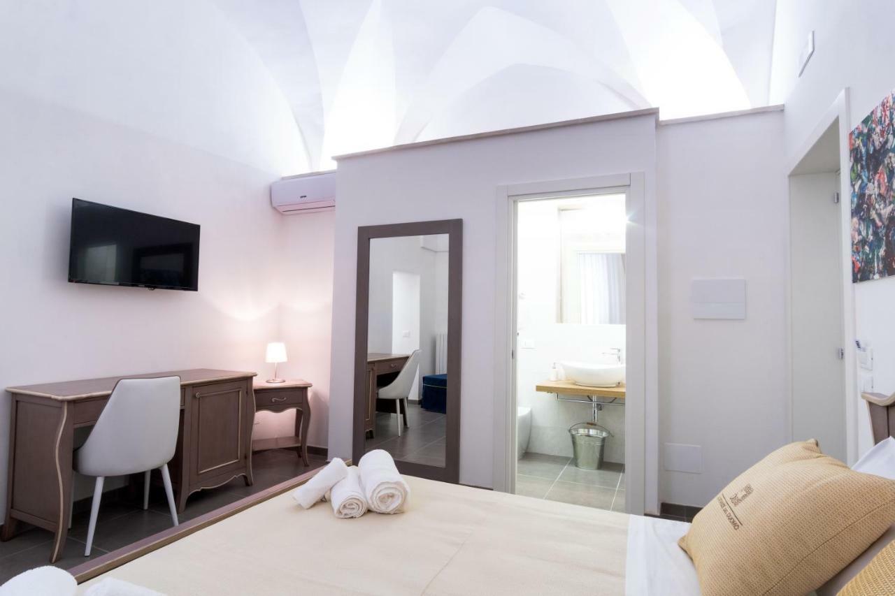 Bed and Breakfast Le Stanze Del Duomo Лечче Экстерьер фото