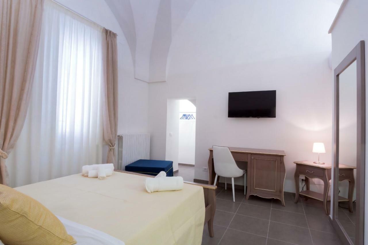 Bed and Breakfast Le Stanze Del Duomo Лечче Экстерьер фото