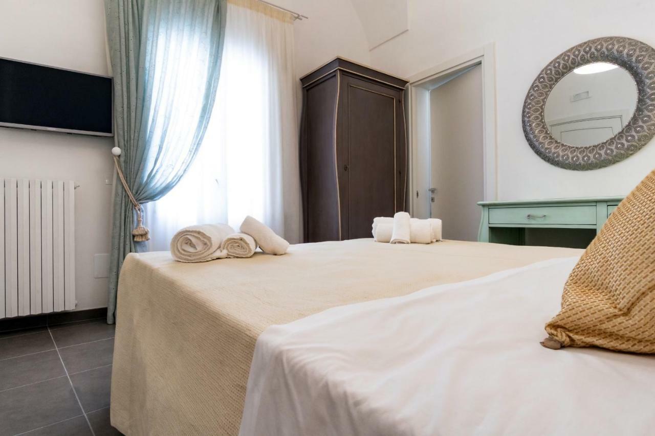 Bed and Breakfast Le Stanze Del Duomo Лечче Экстерьер фото